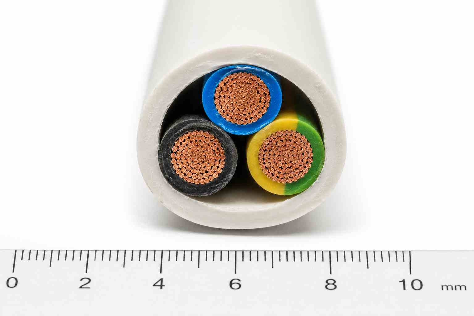 Konstrukce  kabelu H05VV-F tři žíly PVC izolace ochranný vodič